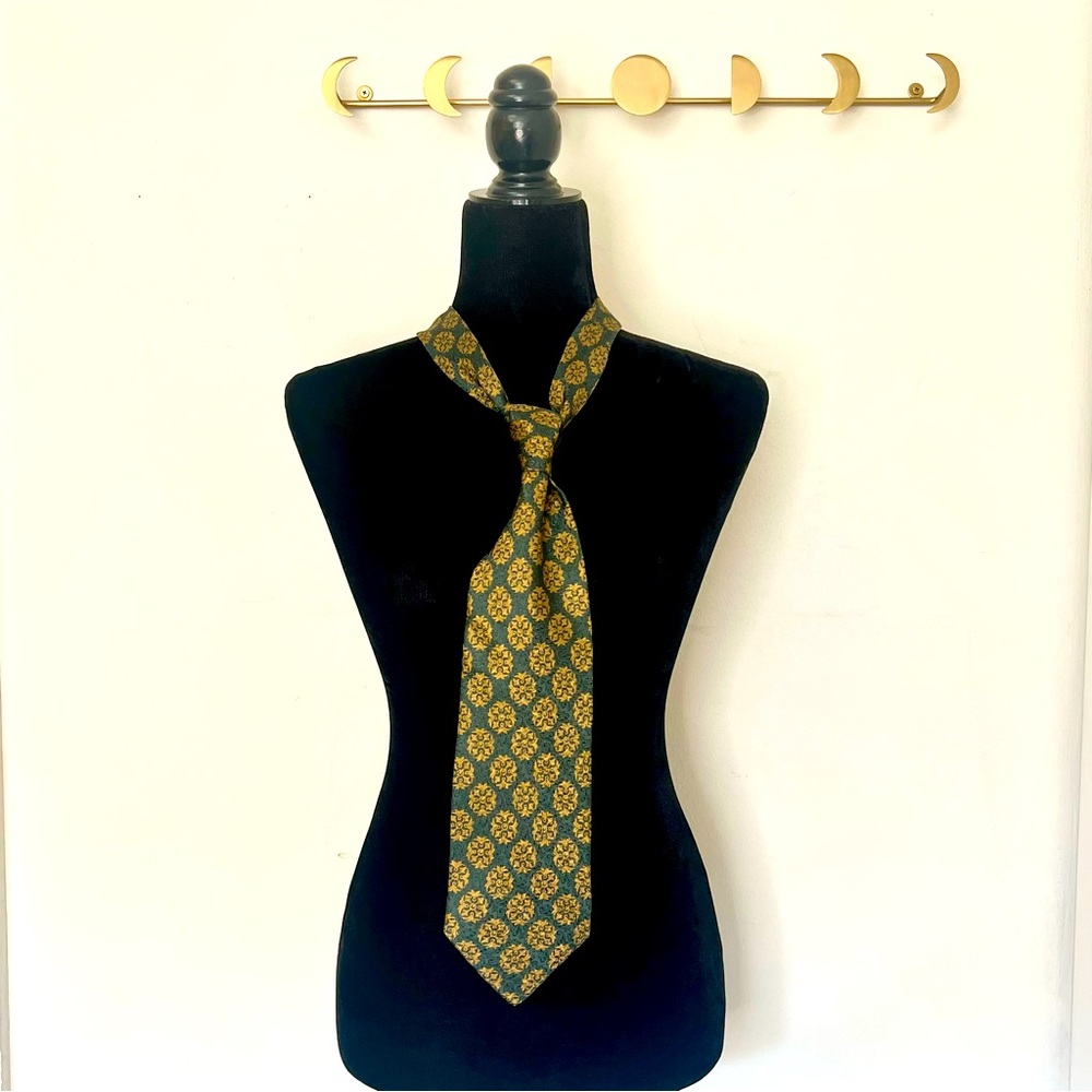 Vintage Giorgio Armani Cravatte Silk Tie Green Gold Italy